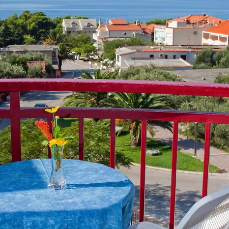 ゲストハウス Vinka 3*