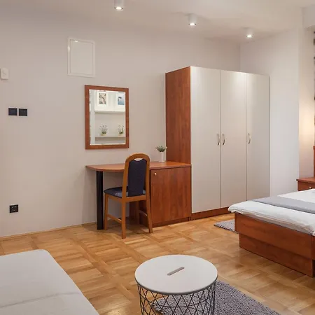 ゲストハウス Vinka